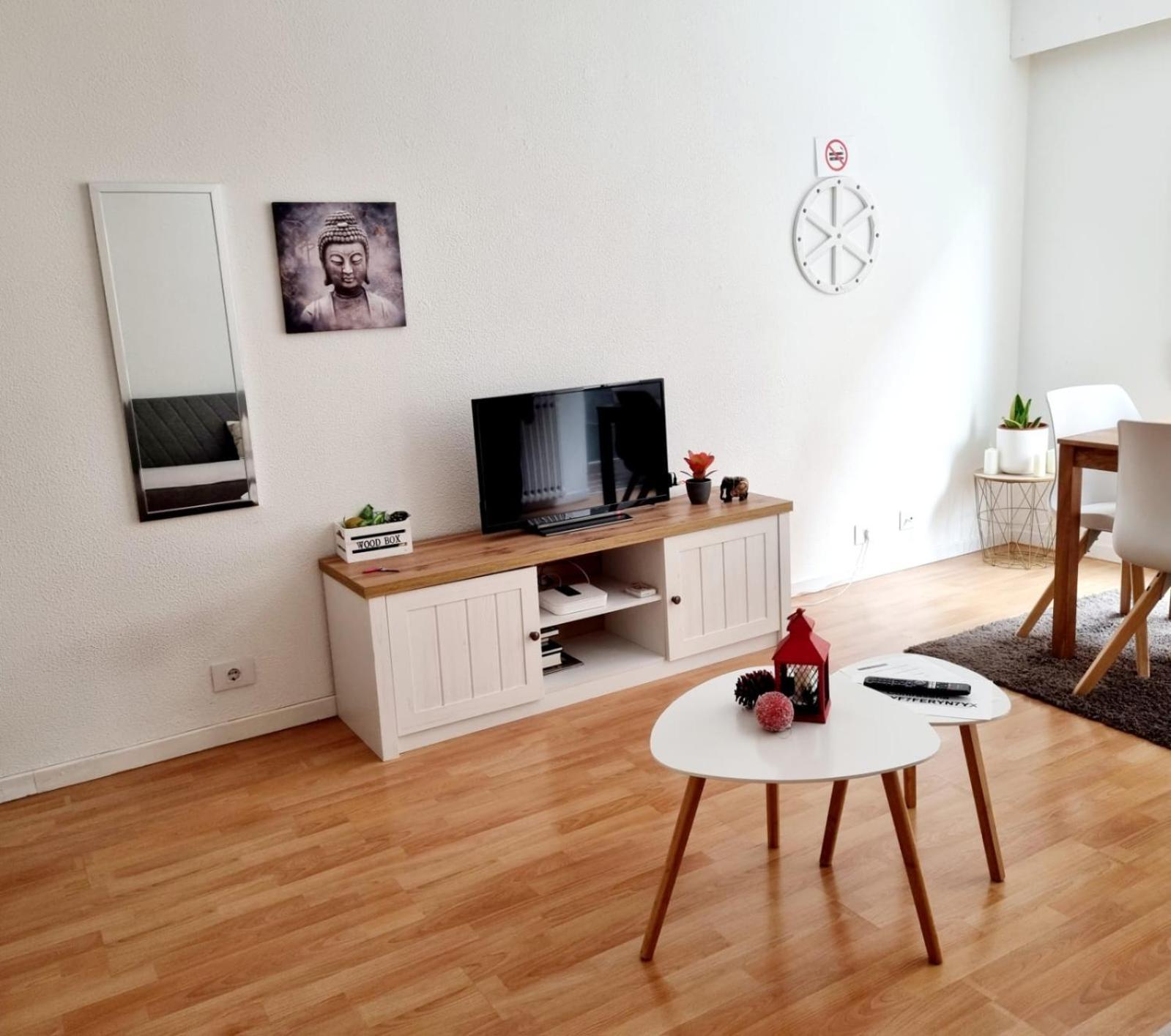 Acogedor, Con Garaje, Centrico. Apartment Vigo Exterior photo